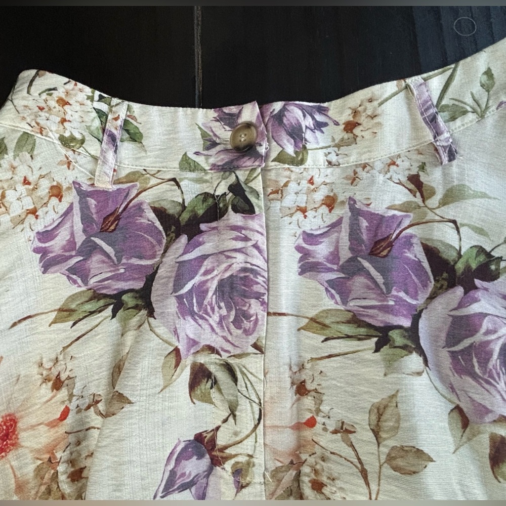 Aakaa Floral Ensemble Bra Top and Midi Skirt Set. - Picture 6 of 9